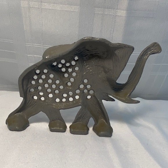 Vintage Earring Tree Jewelry Holder Organizer ELEPHANT Metal 3.5" .Marked Libby - Picture 7 of 11